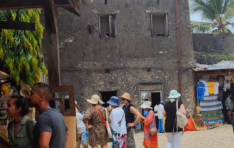 4-Day Serengeti Fly-in Safari from Zanzibar